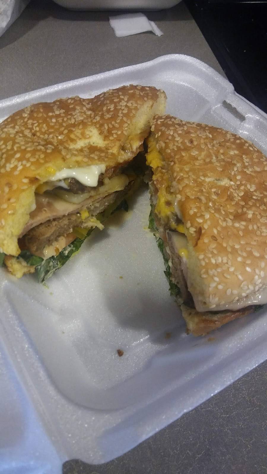 Gorilla Grill | restaurant | 419 E 4th St, La Center, WA 98629, USA | 3602634553 OR +1 360-263-4553