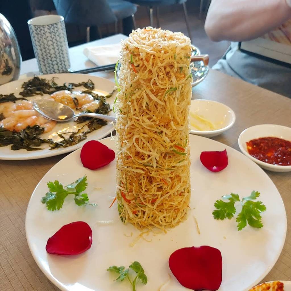 Yans Kitchen | meal takeaway | 10 West Pearce St Unit 12-13, Richmond Hill, ON L4B 1H6, Canada | 2895977976 OR +1 289-597-7976