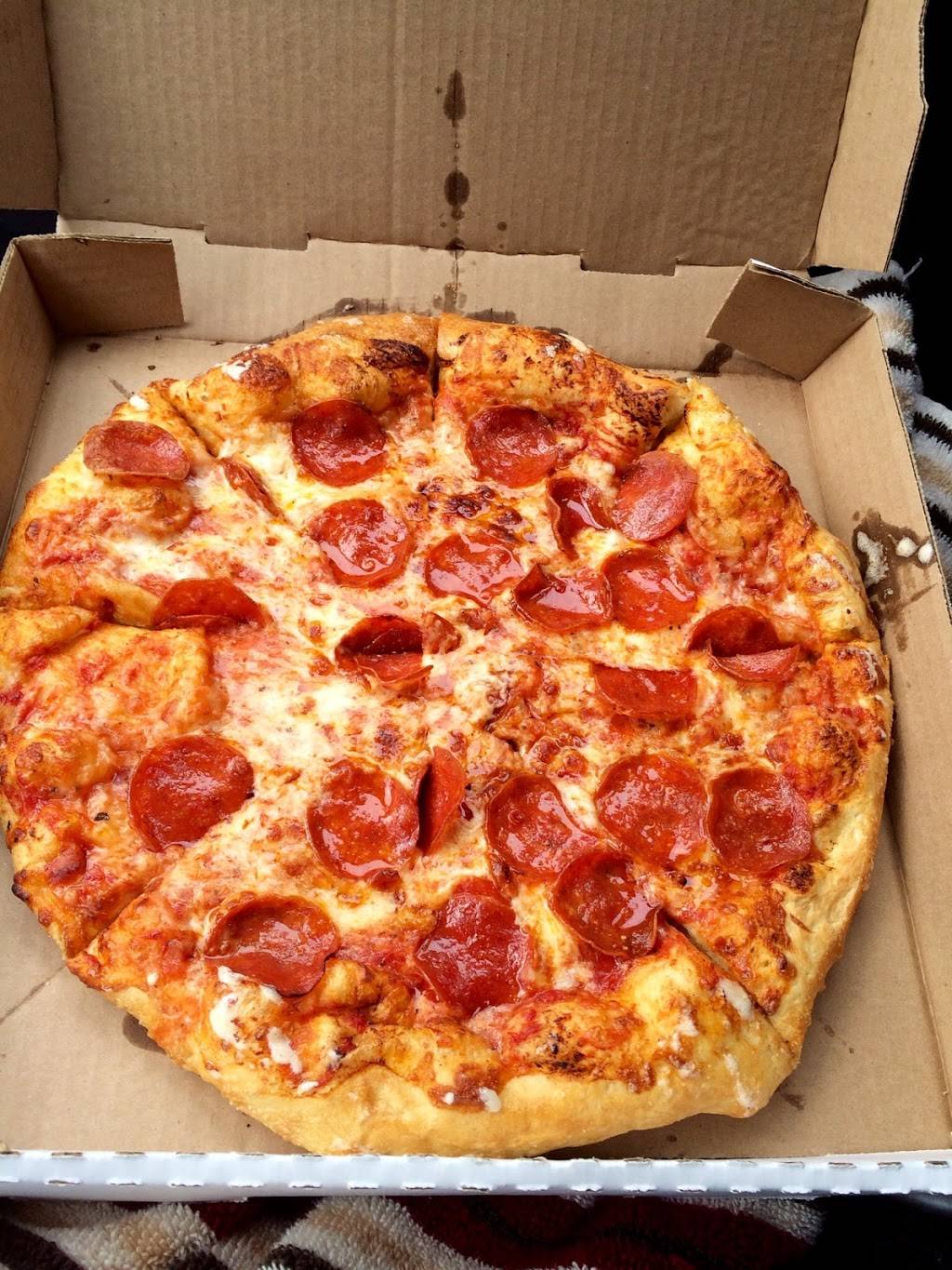 Pennys Five Star Pizza | restaurant | 1033 4th Ave, Lake Odessa, MI 48849, USA | 6163748813 OR +1 616-374-8813