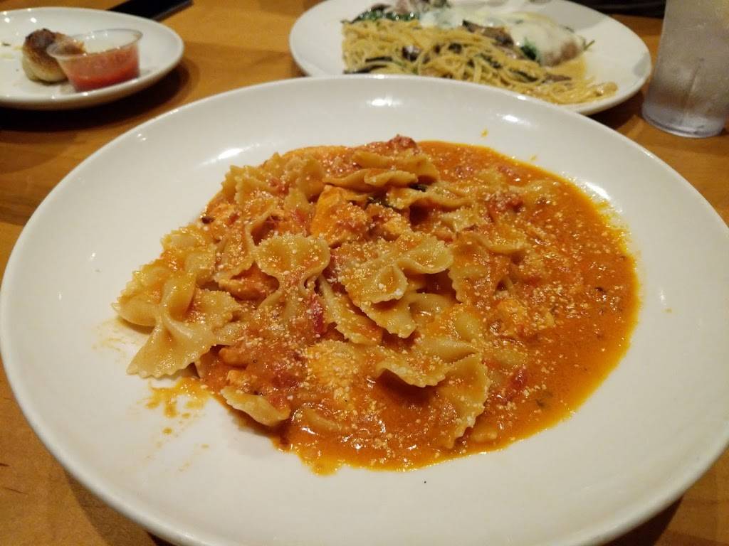 Zios Tuscan Grille | meal delivery | 202 US-130, Cinnaminson, NJ 08077, USA | 8563030013 OR +1 856-303-0013