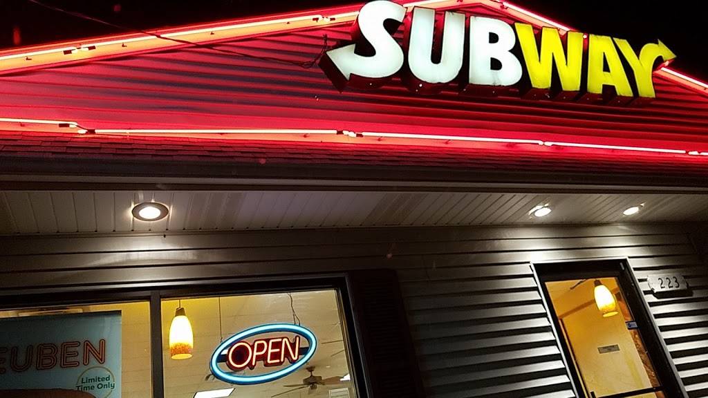 Subway | restaurant | 223 1st St, Colona, IL 61241, USA | 3092780199 OR +1 309-278-0199