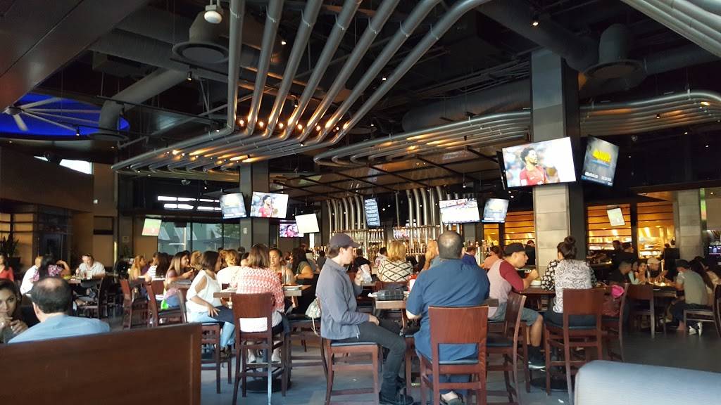 Yard House | restaurant | 501 Collection Blvd Suite # 4130, Oxnard, CA 93036, USA | 8059818707 OR +1 805-981-8707