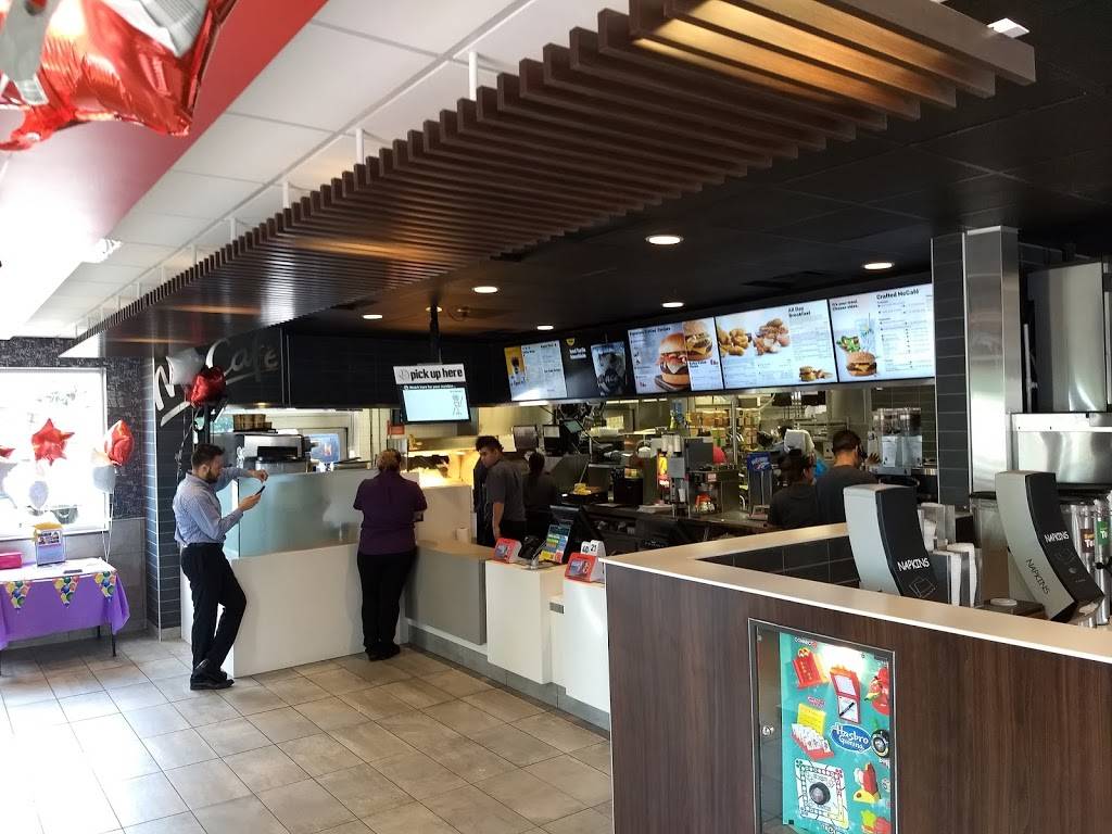 McDonalds | cafe | 8011 S Broadway, Littleton, CO 80122, USA | 3037970767 OR +1 303-797-0767