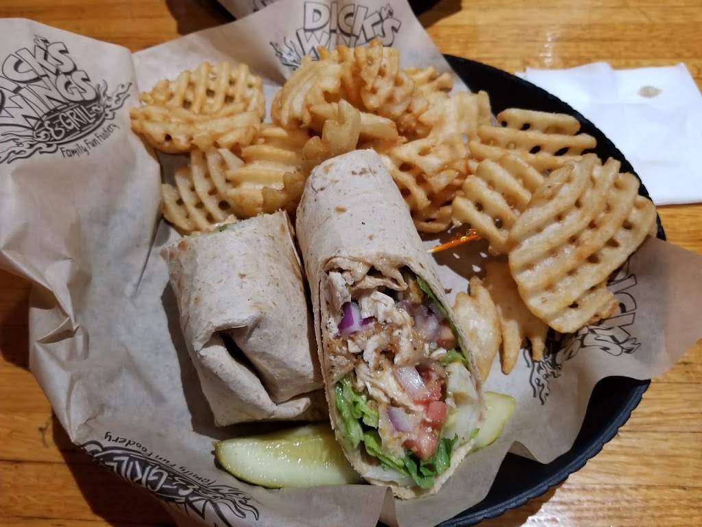 Dicks Wings and Grill Argyle | restaurant | 6055 Youngerman Cir, Jacksonville, FL 32244, USA | 9047781101 OR +1 904-778-1101