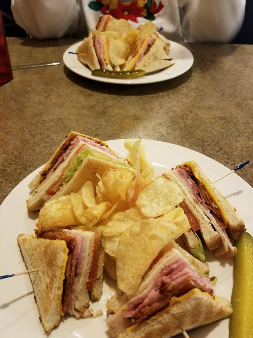 Michael D’s & Demario’s Pizza | restaurant | 1411 1/2, Whipple Ave NW, Canton, OH 44708, USA | 3304771000 OR +1 330-477-1000