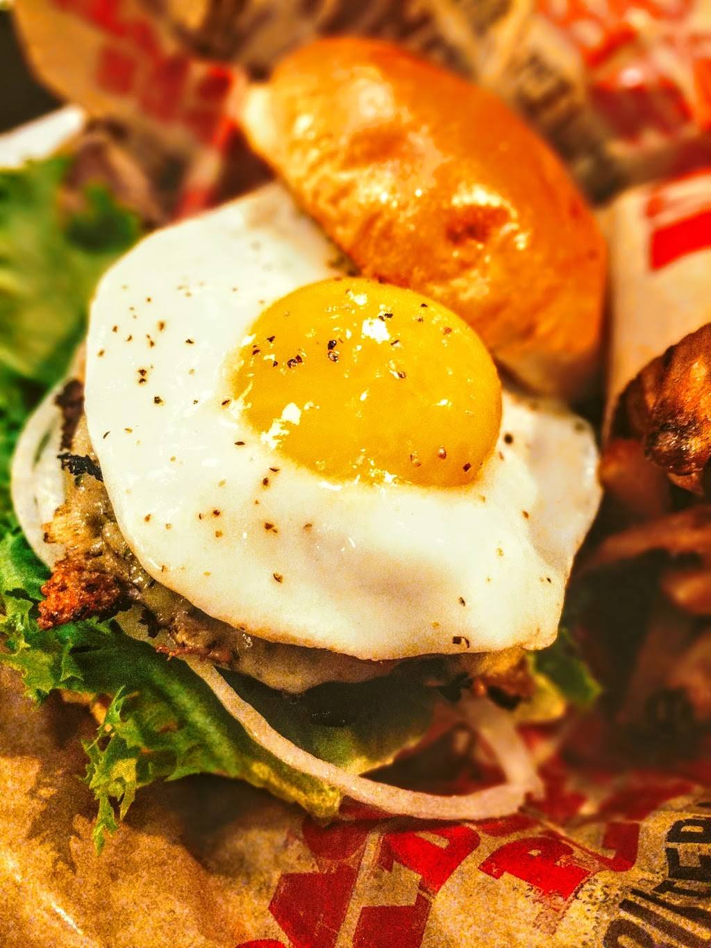 Epic Burger | restaurant | 517 S State St, Chicago, IL 60605, USA | 3129131373 OR +1 312-913-1373