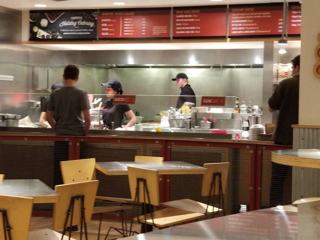 Chipotle Mexican Grill | restaurant | 649 S College Ave ste a, Fort Collins, CO 80525, USA | 9704071446 OR +1 970-407-1446