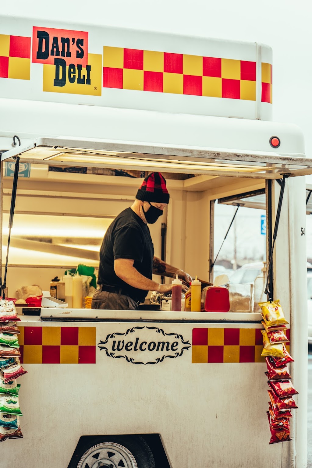 Dans Deli | restaurant | In the Lowes parking lot, 2345 Silver Dr, Columbus, OH 43211, USA | 6149178245 OR +1 614-917-8245