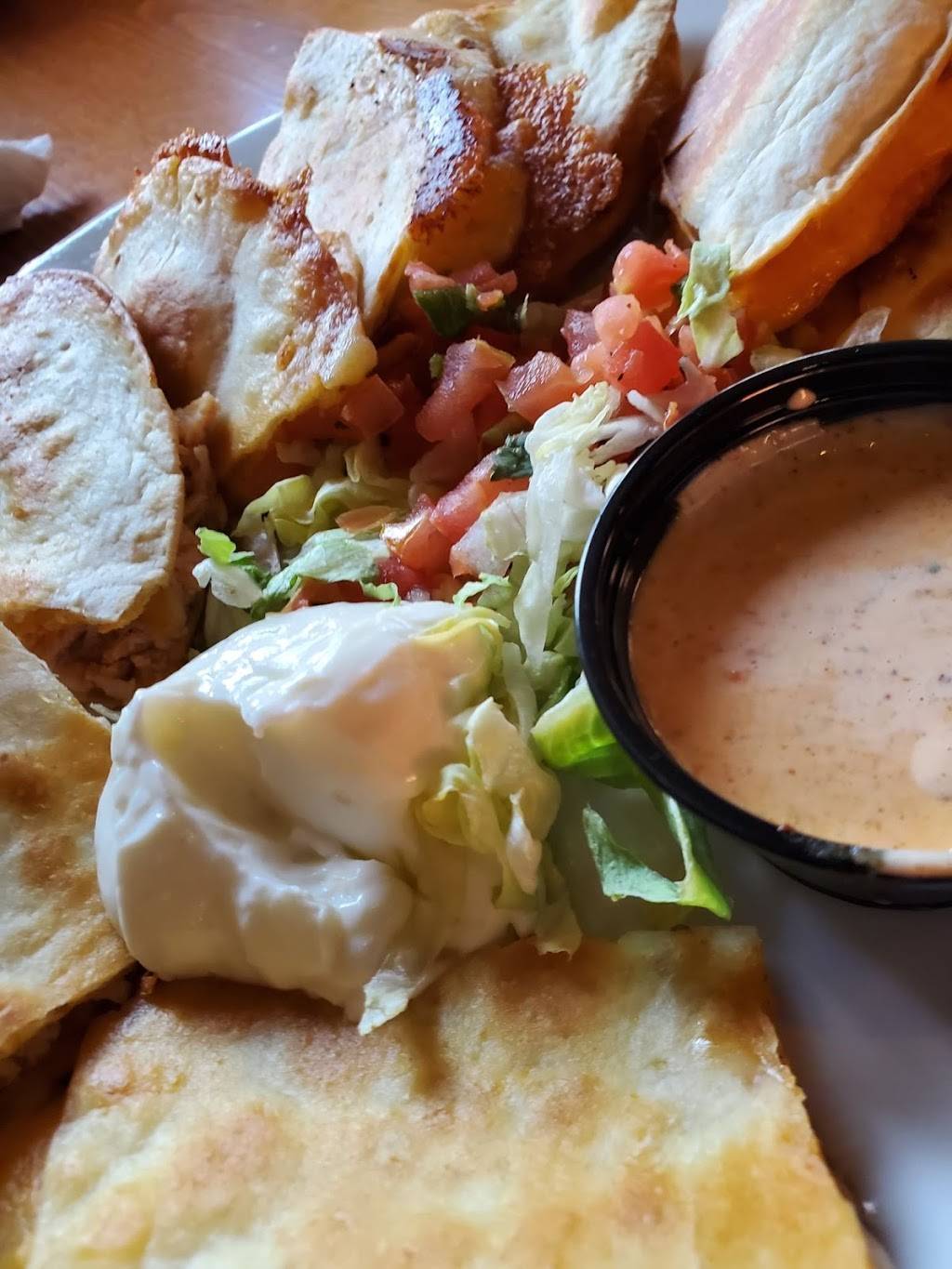 Chilis Grill & Bar | restaurant | 5105 N Belt Hwy, St Joseph, MO 64506, USA | 8162795750 OR +1 816-279-5750