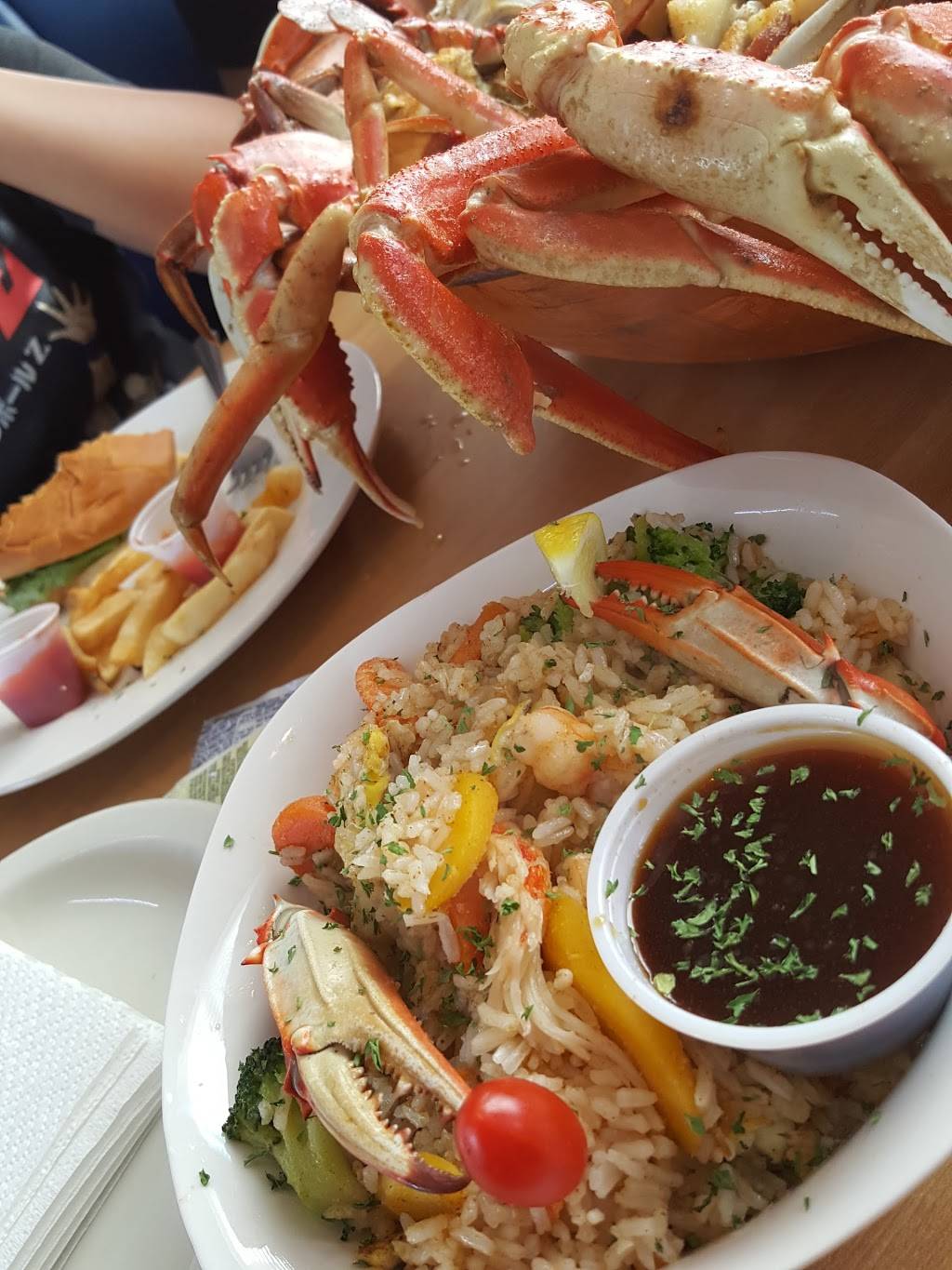 Crab Stop II | restaurant | 933 W International Speedway Blvd, Daytona Beach, FL 32114, USA | 3862534616 OR +1 386-253-4616