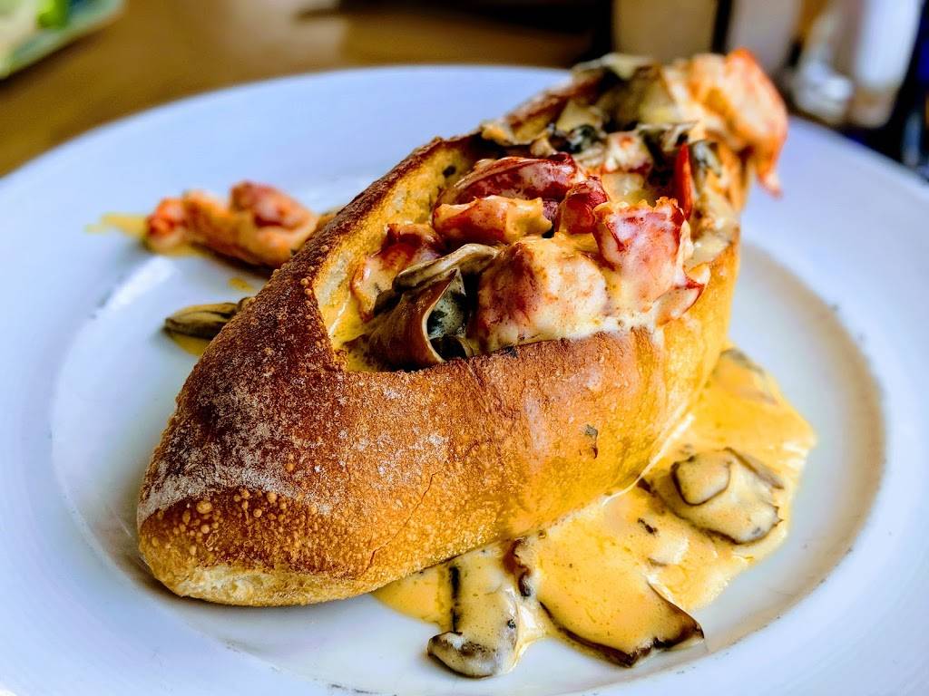 McLoones Pier House | restaurant | 1 Ocean Ave, Long Branch, NJ 07740, USA | 7329231006 OR +1 732-923-1006