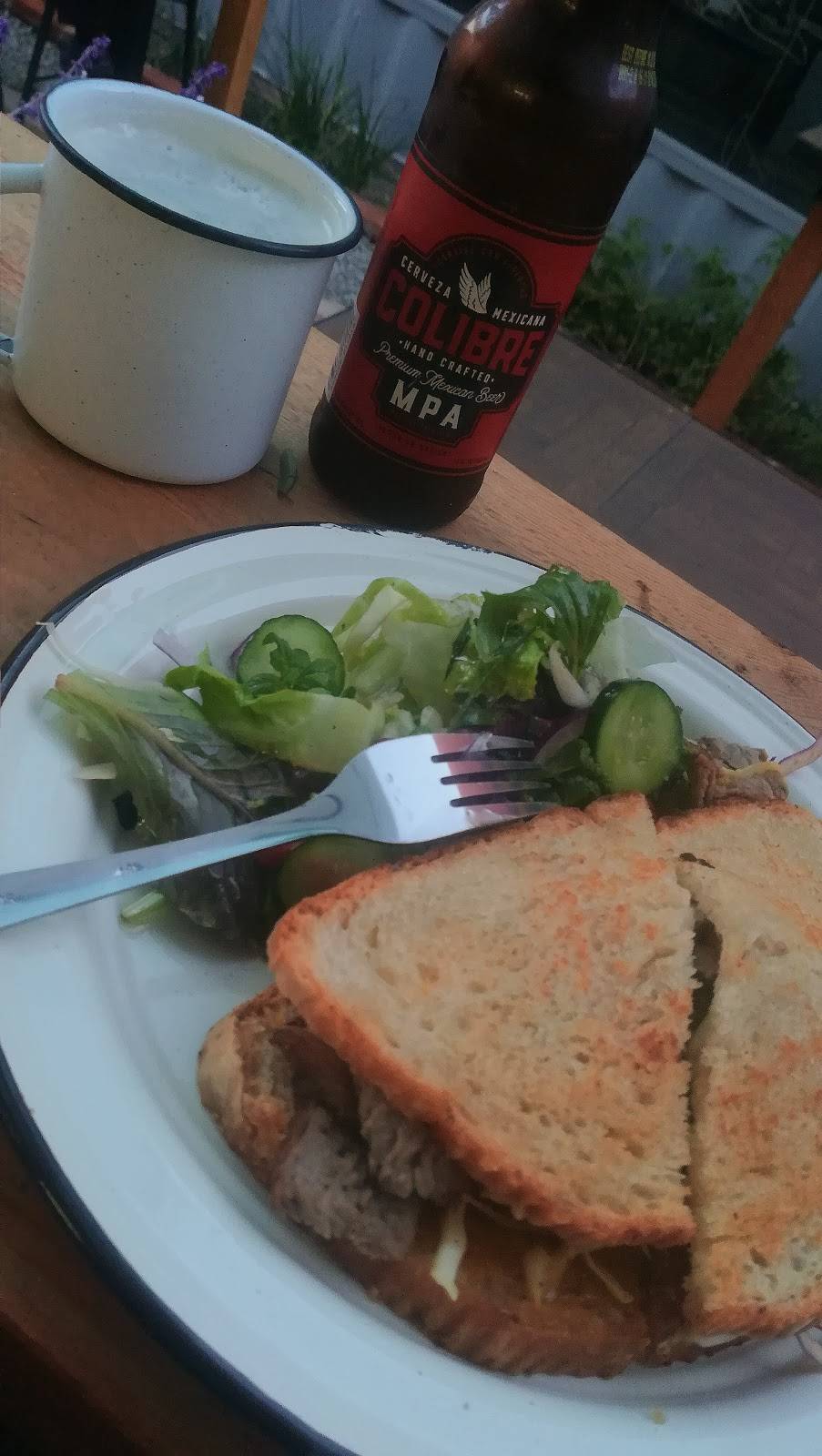 Astratto Coffee | restaurant | Cerro San Javier, El Refugio, 21440 Tecate, B.C., Mexico | 016658510747 OR +52 665 851 0747