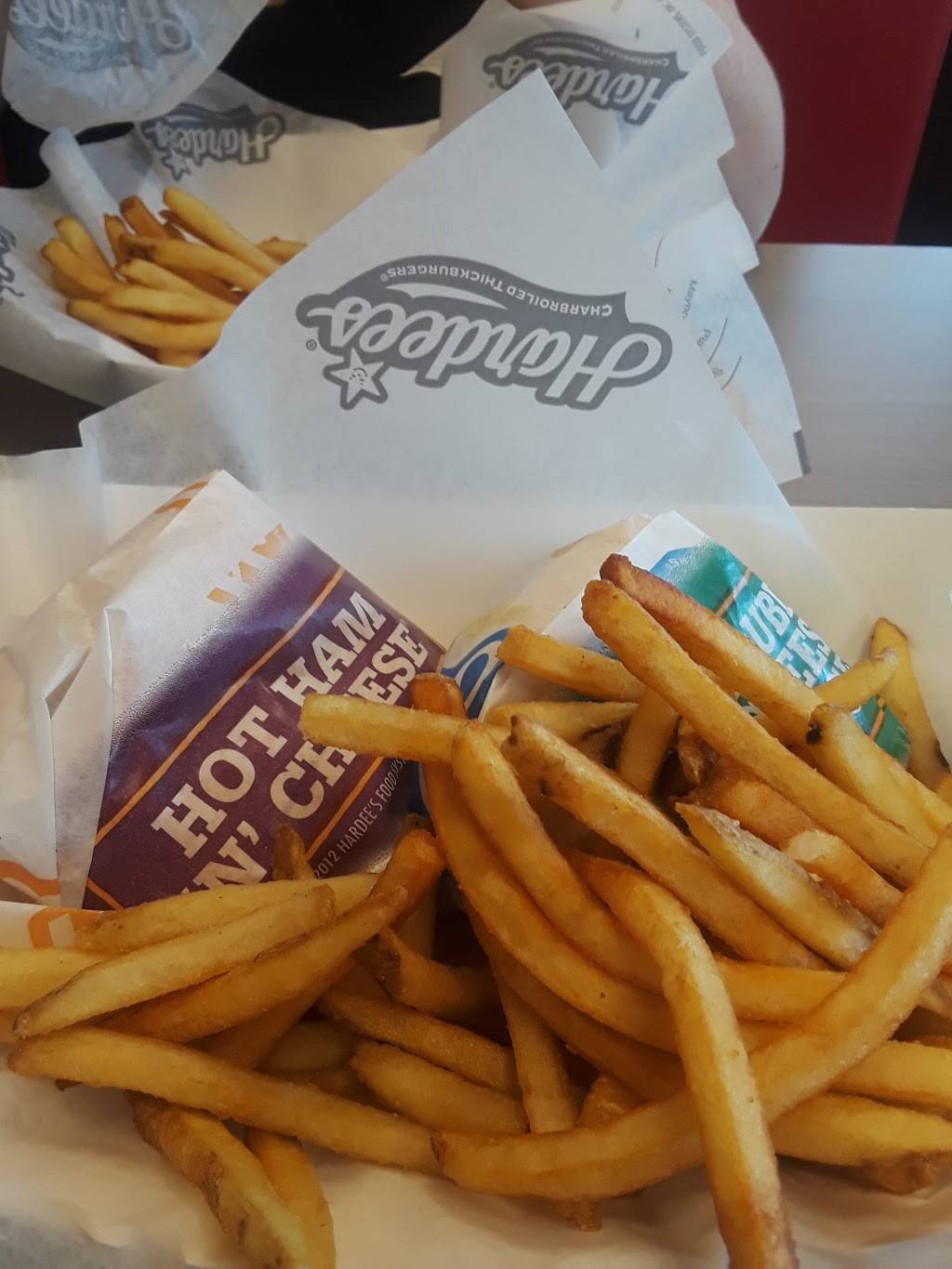 Hardees | restaurant | 10005 Dorchester Rd, Summerville, SC 29485, USA | 8438735740 OR +1 843-873-5740