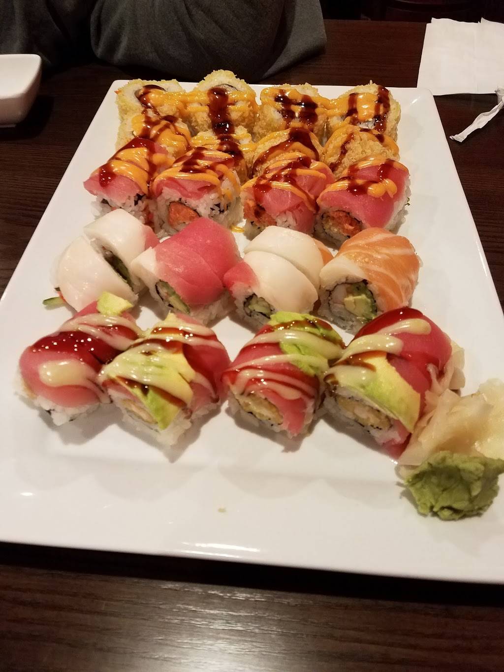 Tokyo Hibachi & Sushi | restaurant | 5990 University Blvd Ste 18, Moon, PA 15108, USA | 4122643338 OR +1 412-264-3338
