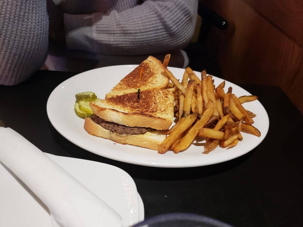 Sahms Place | restaurant | 2411 E 65th St, Indianapolis, IN 46220, USA | 3172021577 OR +1 317-202-1577