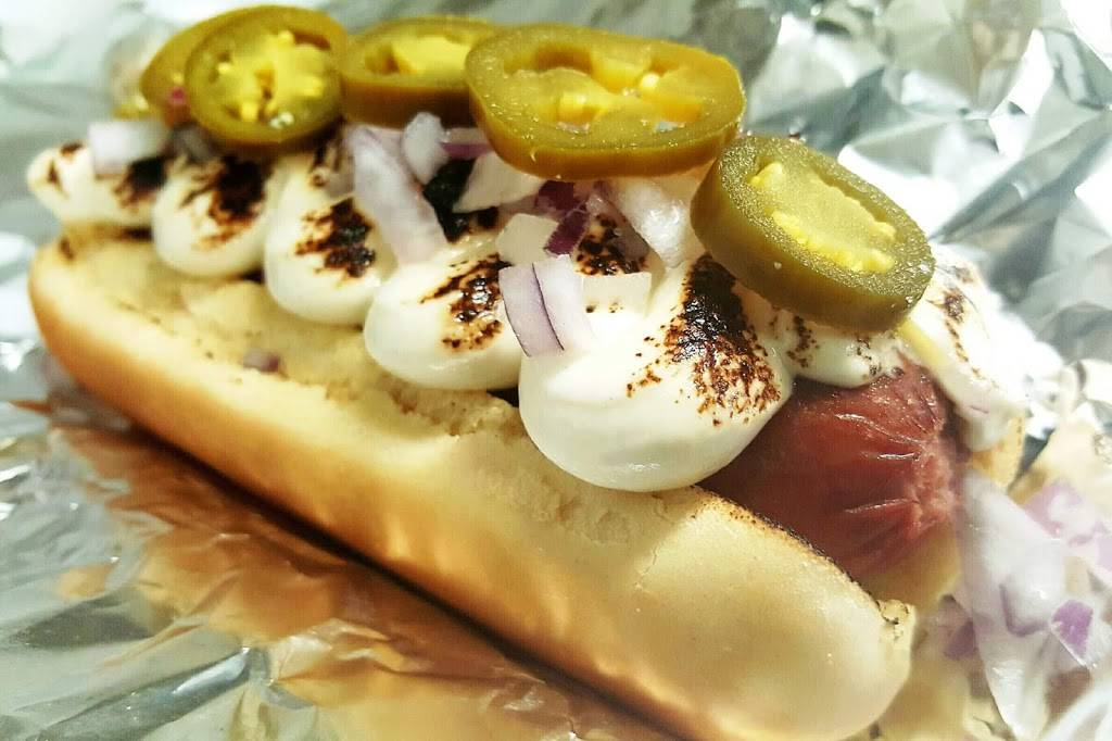 Hotdog Man | restaurant | 500 Stewart Cir, Washington, MO 63090, USA | 3142650688 OR +1 314-265-0688