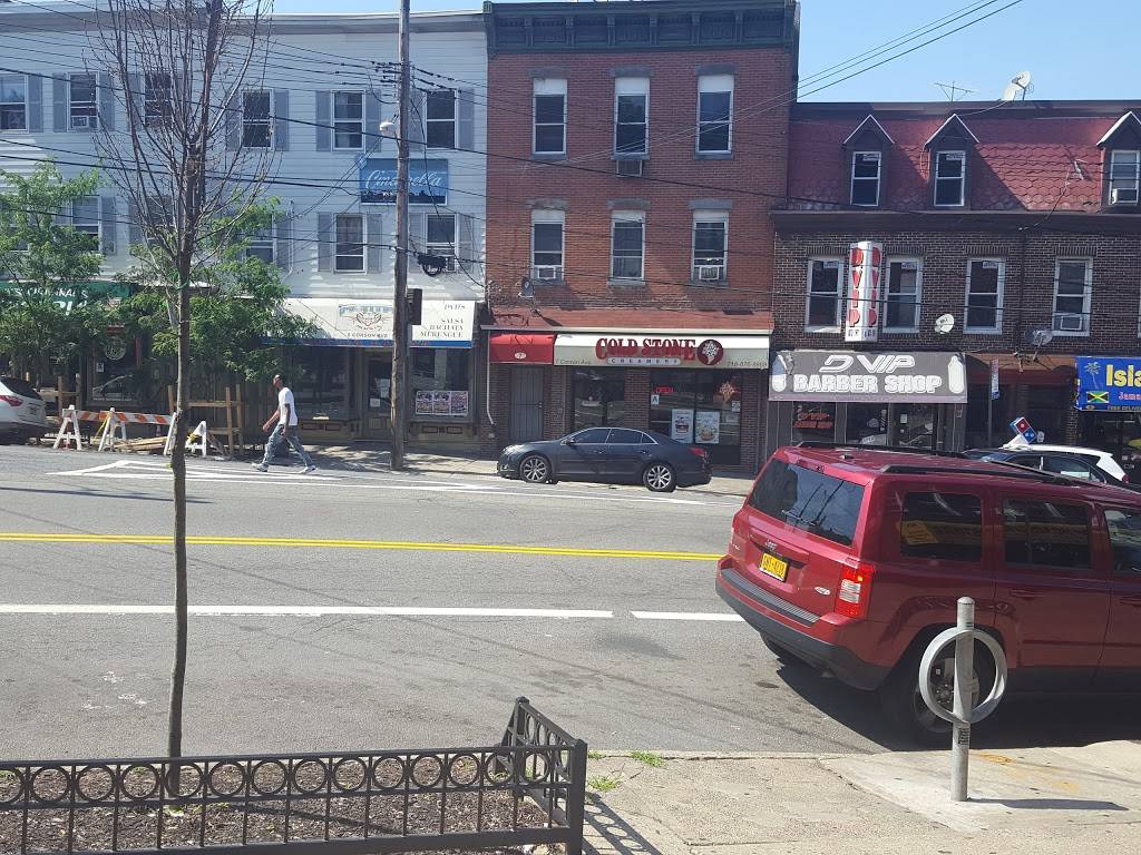 Cold Stone Creamery | bakery | 7 Corson Ave, Staten Island, NY 10301, USA | 7188768868 OR +1 718-876-8868