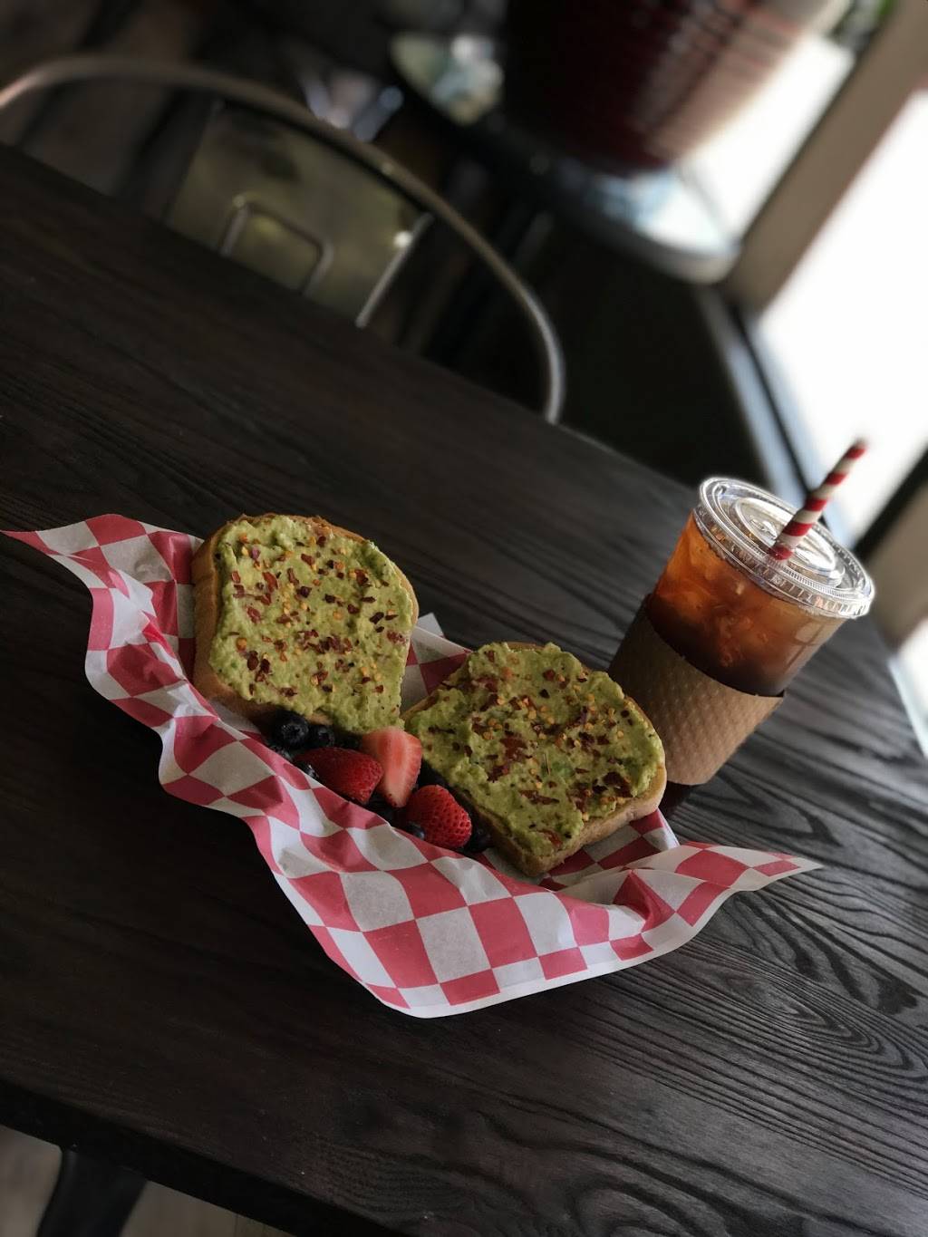 Tonik Sweetwater Saloon | restaurant | 310 S Campbell Ave, Springfield, MO 65806, USA | 4177715783 OR +1 417-771-5783