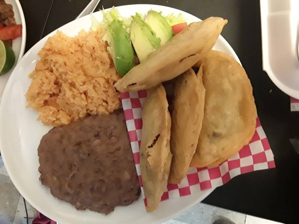 Mi Ranchito | restaurant | 1409 Pine Tree Rd, Longview, TX 75604, USA | 9035767618 OR +1 903-576-7618