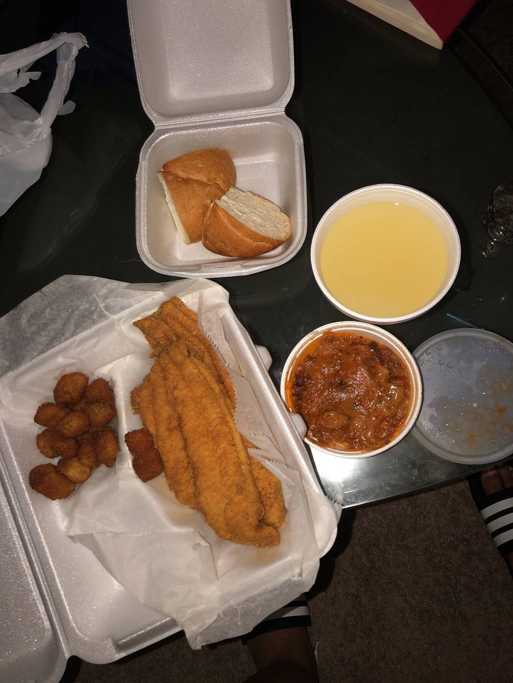 Pepper’s Louisiana Kitchen | restaurant | 8432 Old Statesville Rd #300, Charlotte, NC 28269, USA | 9804980474 OR +1 980-498-0474