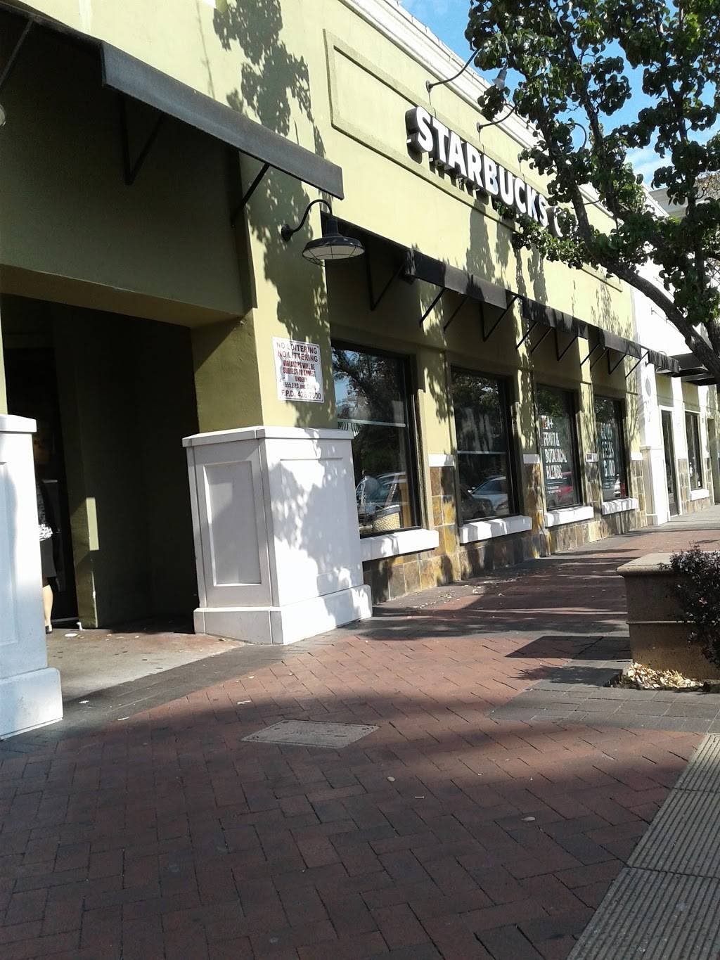 Starbucks | cafe | 700 Texas St, Fairfield, CA 94533, USA | 7074218274 OR +1 707-421-8274