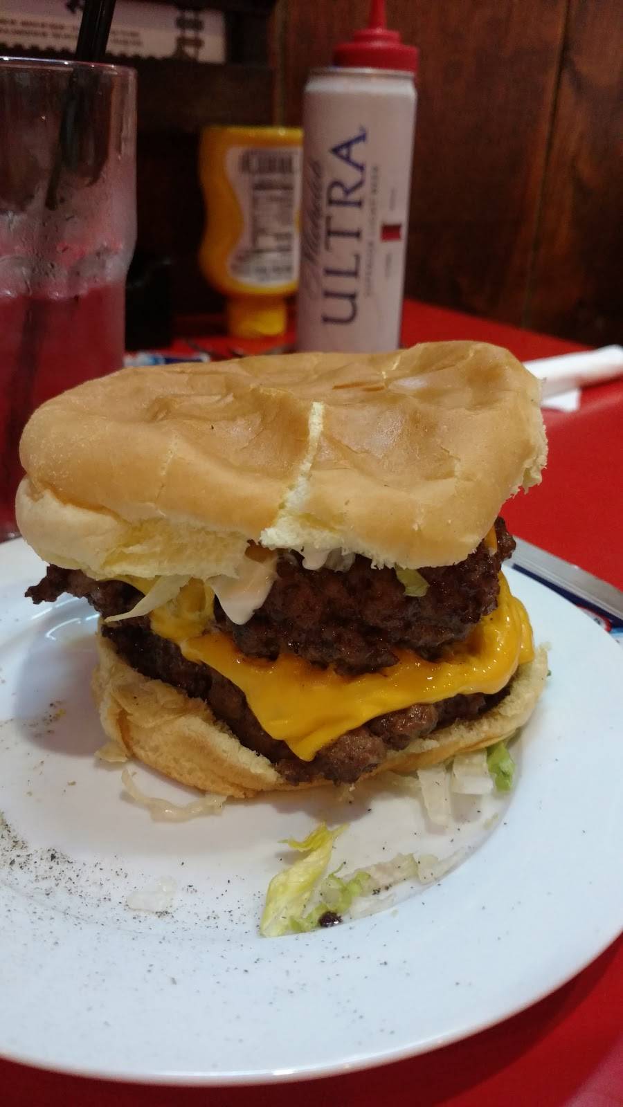 Whistle Stop | restaurant | 200 S Main St, Ansonia, OH 45303, USA | 9373374101 OR +1 937-337-4101