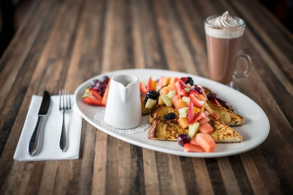 Kaline Resto Pub | restaurant | 3280 Rue Laval, Lac-Mégantic, QC G6B 1A4, Canada | 8195824242 OR +1 819-582-4242