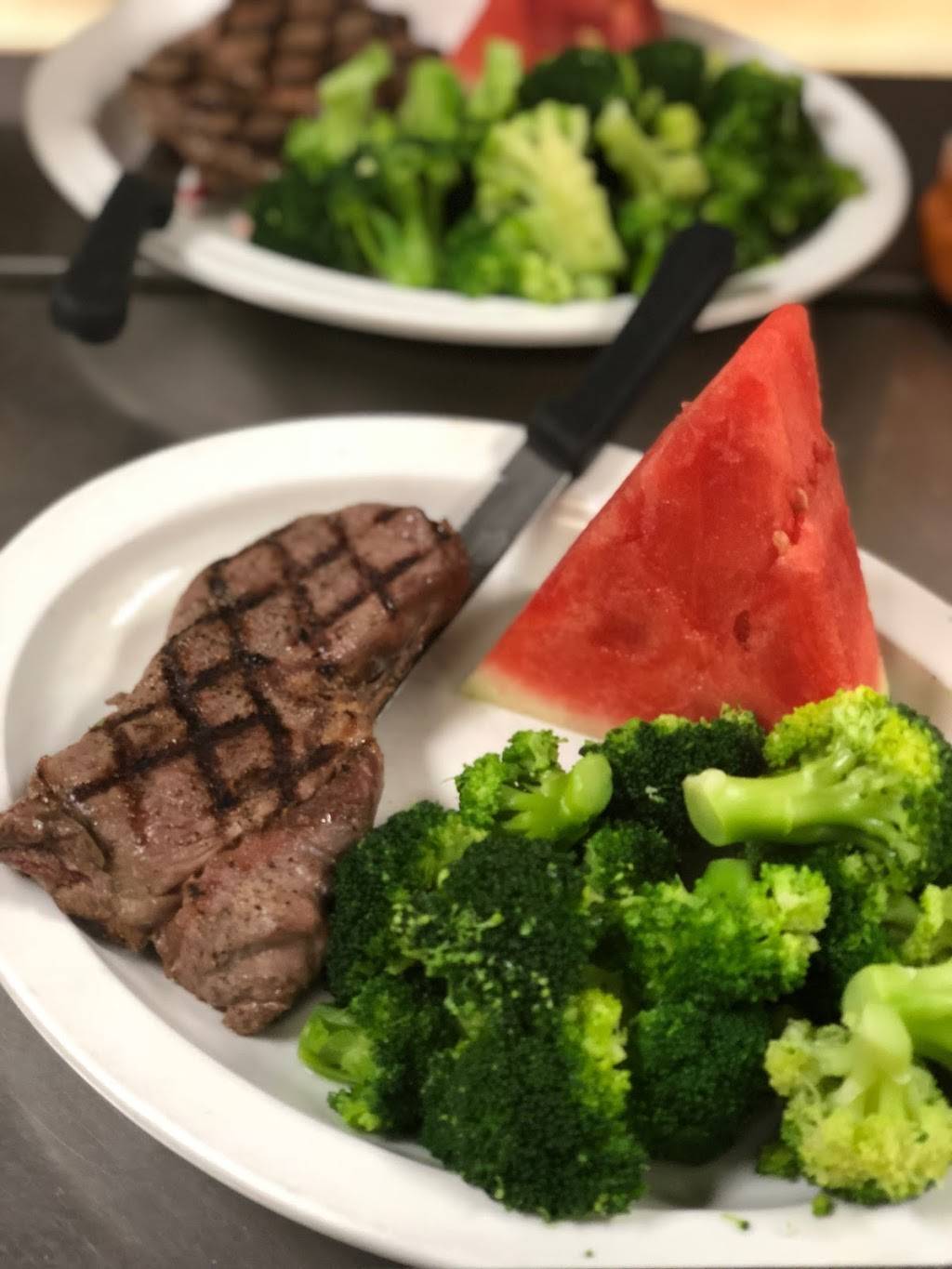 Irenes Burger Cafe | cafe | 2067 E Palmdale Blvd, Palmdale, CA 93550, USA | 6612672577 OR +1 661-267-2577