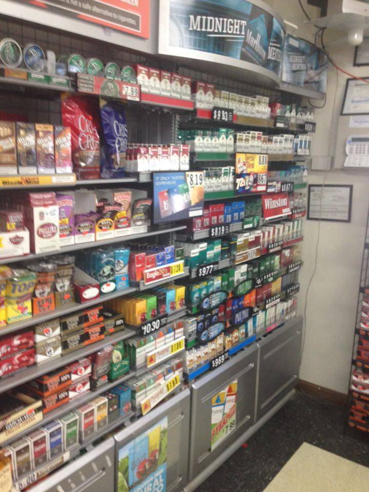 Hubbardston liquors & food Market | bakery | 32 Main St, Hubbardston, MA 01452, USA | 9789285038 OR +1 978-928-5038