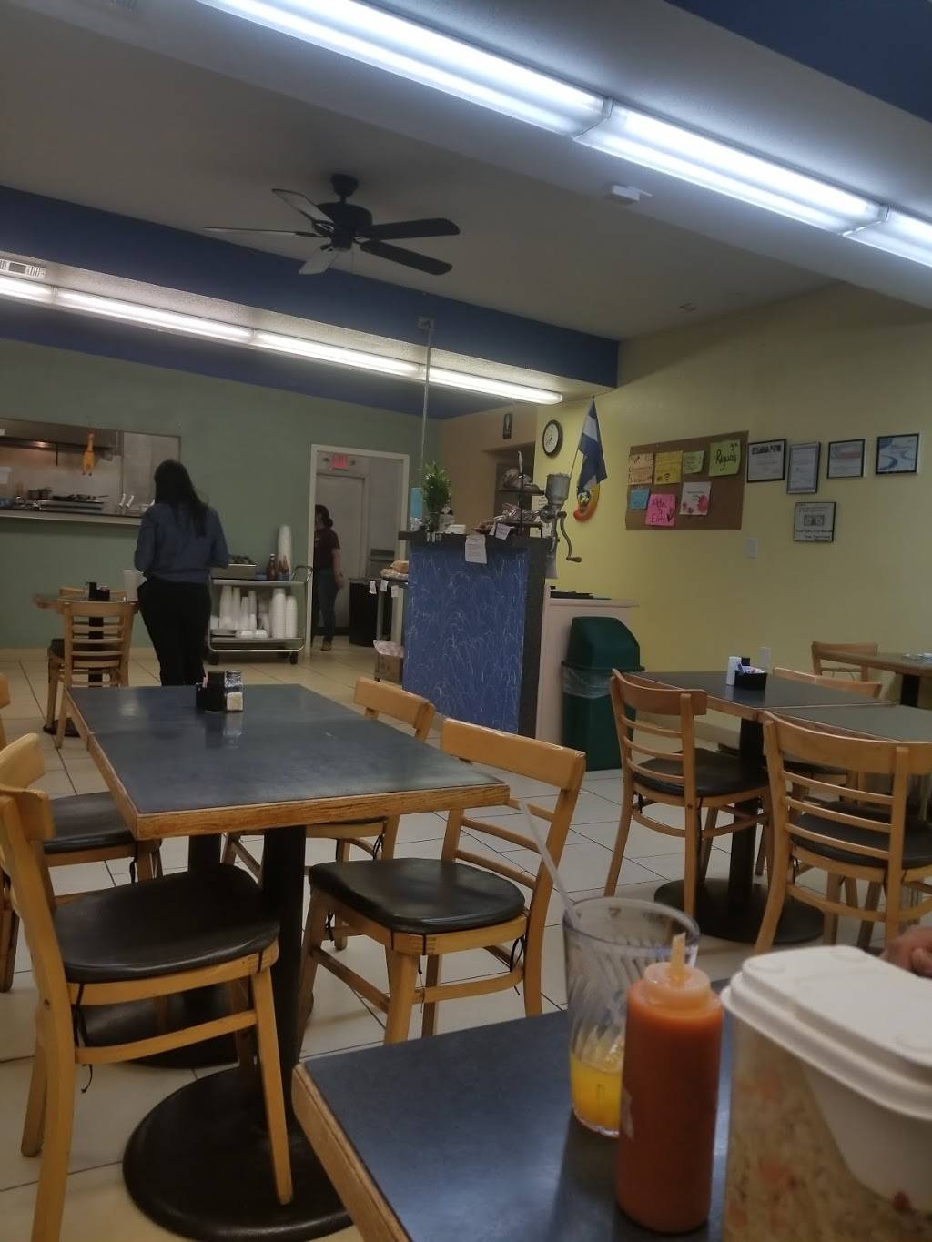 El Tesoro Café | restaurant | 15464 Woodforest Blvd, Channelview, TX 77530, USA | 2818647076 OR +1 281-864-7076