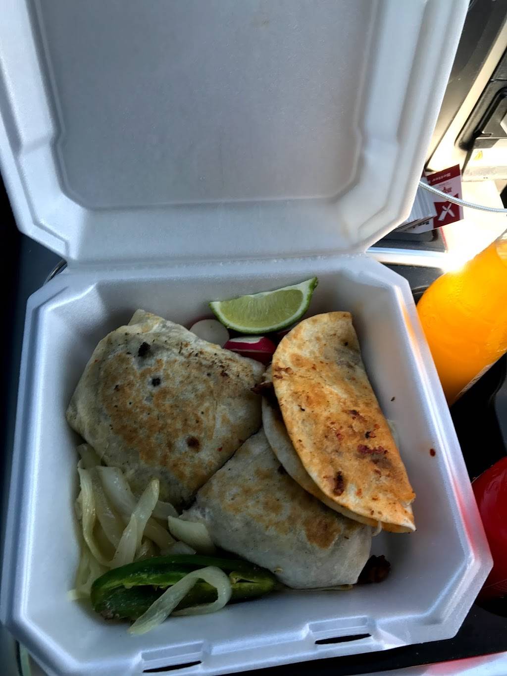 Tacos Villanueva | restaurant | 1601 E University Ave, Des Moines, IA 50316, USA | 5155288805 OR +1 515-528-8805