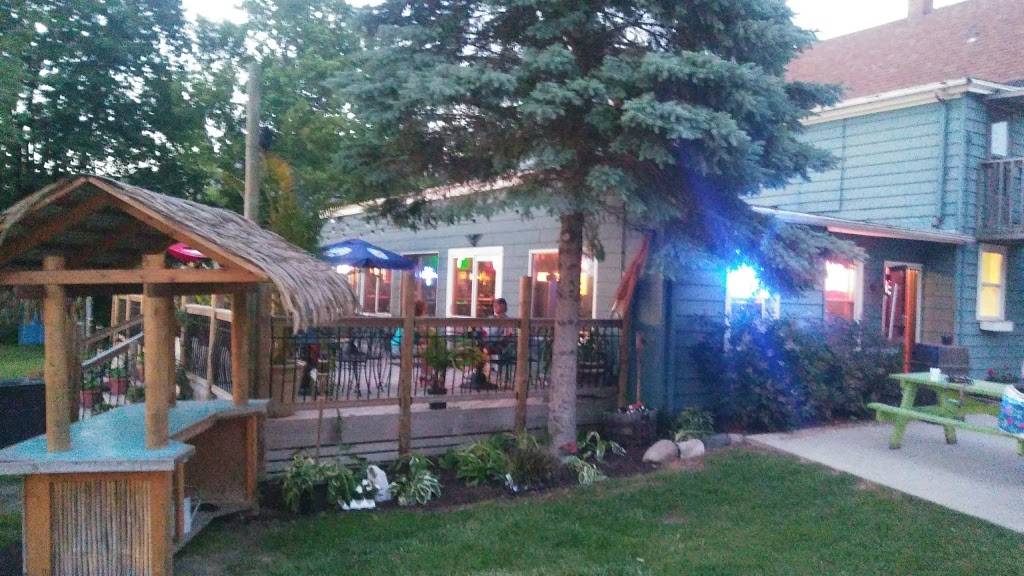 Lily Lake Resort | restaurant | 7910 328th Ave, Burlington, WI 53105, USA | 2625372848 OR +1 262-537-2848