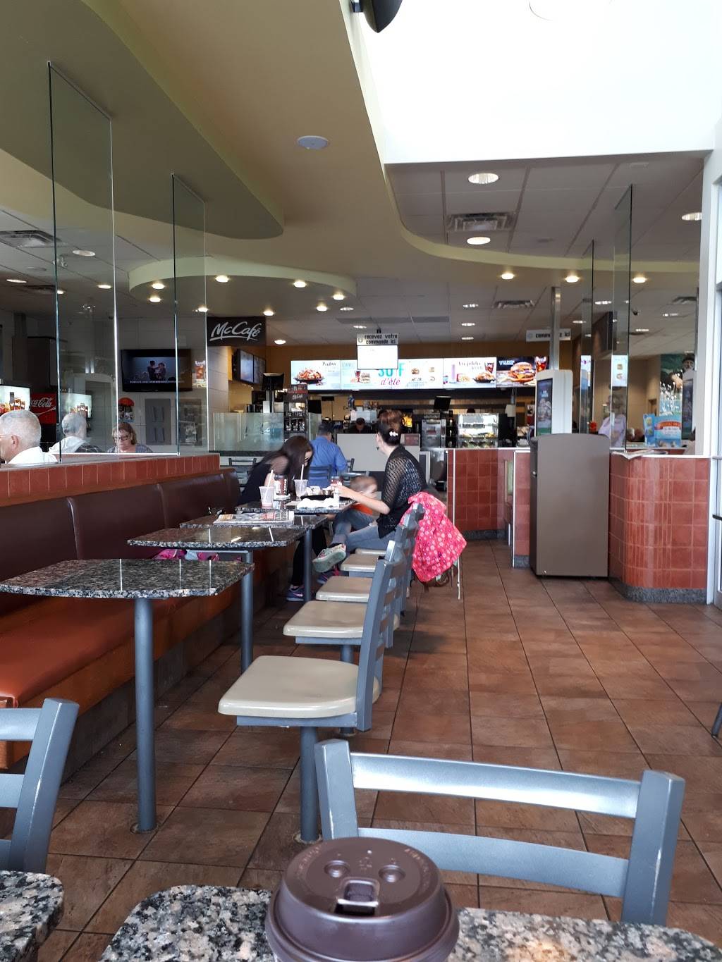 McDonalds | cafe | 305 Boulevard Sir-Wilfrid-Laurier, Beloeil, QC J3G 4H3, Canada | 4504642740 OR +1 450-464-2740