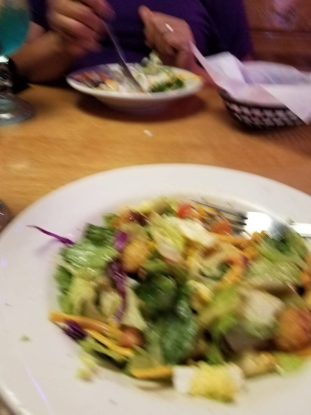 Texas Roadhouse | restaurant | 4435 S Peak Blvd, Roanoke, VA 24018, USA | 5407747427 OR +1 540-774-7427