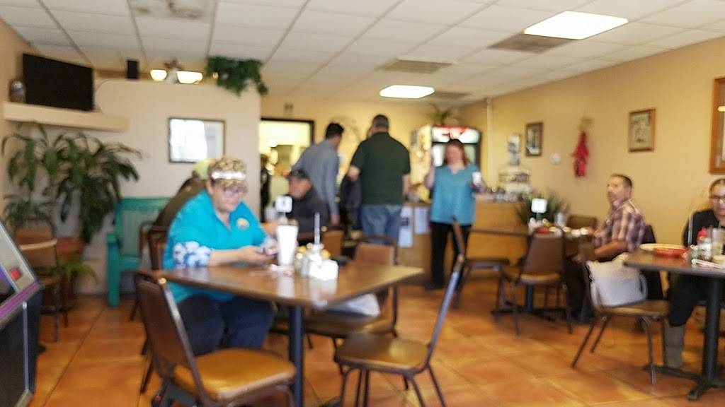Ernestos Mexican Food | restaurant | 200 S Anthony Dr, Anthony, NM 88021, USA | 5758823411 OR +1 575-882-3411