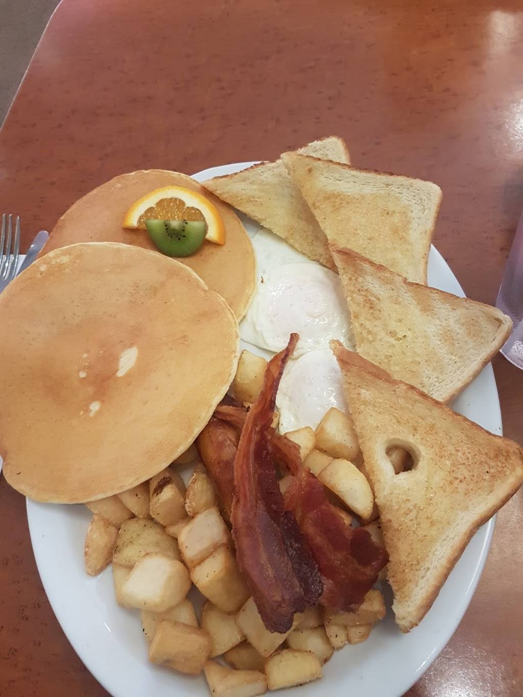 Angels Diner | restaurant | 395 Ontario St, St. Catharines, ON L2N 4M8, Canada | 9059389807 OR +1 905-938-9807