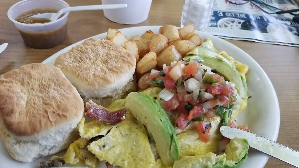 Eddies Bakery and Restaurant | restaurant | 4810 Kostoryz Rd, Corpus Christi, TX 78415, USA | 3618527281 OR +1 361-852-7281