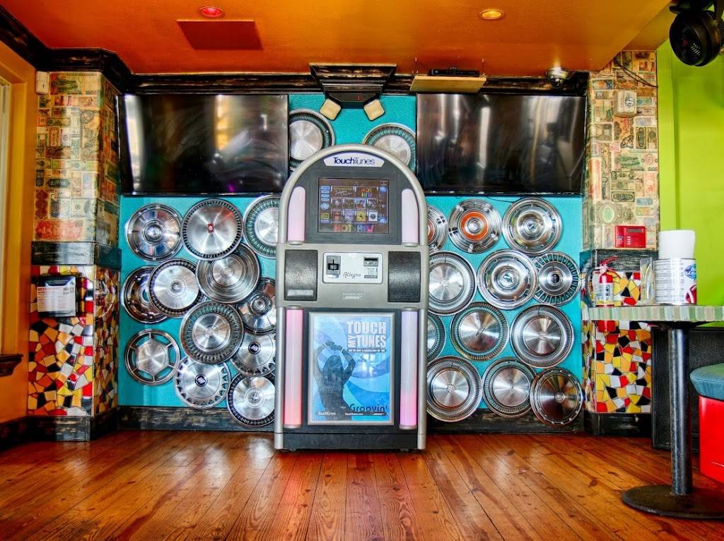 Squeeze | restaurant | 3204 Seawall Blvd c, Galveston, TX 77550, USA | 4096215237 OR +1 409-621-5237