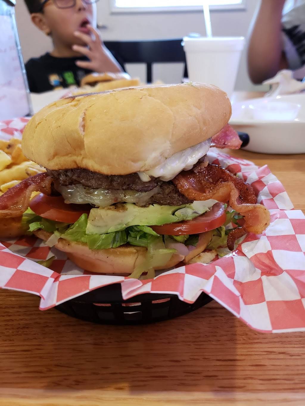 Big Robs Burgers | restaurant | 130 Kirkham Cir, Kyle, TX 78640, USA | 5122620332 OR +1 512-262-0332