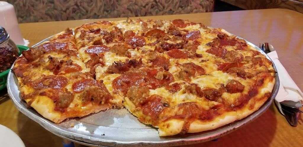 Leonardos | restaurant | 800 N La Fox St, South Elgin, IL 60177, USA | 8477429690 OR +1 847-742-9690