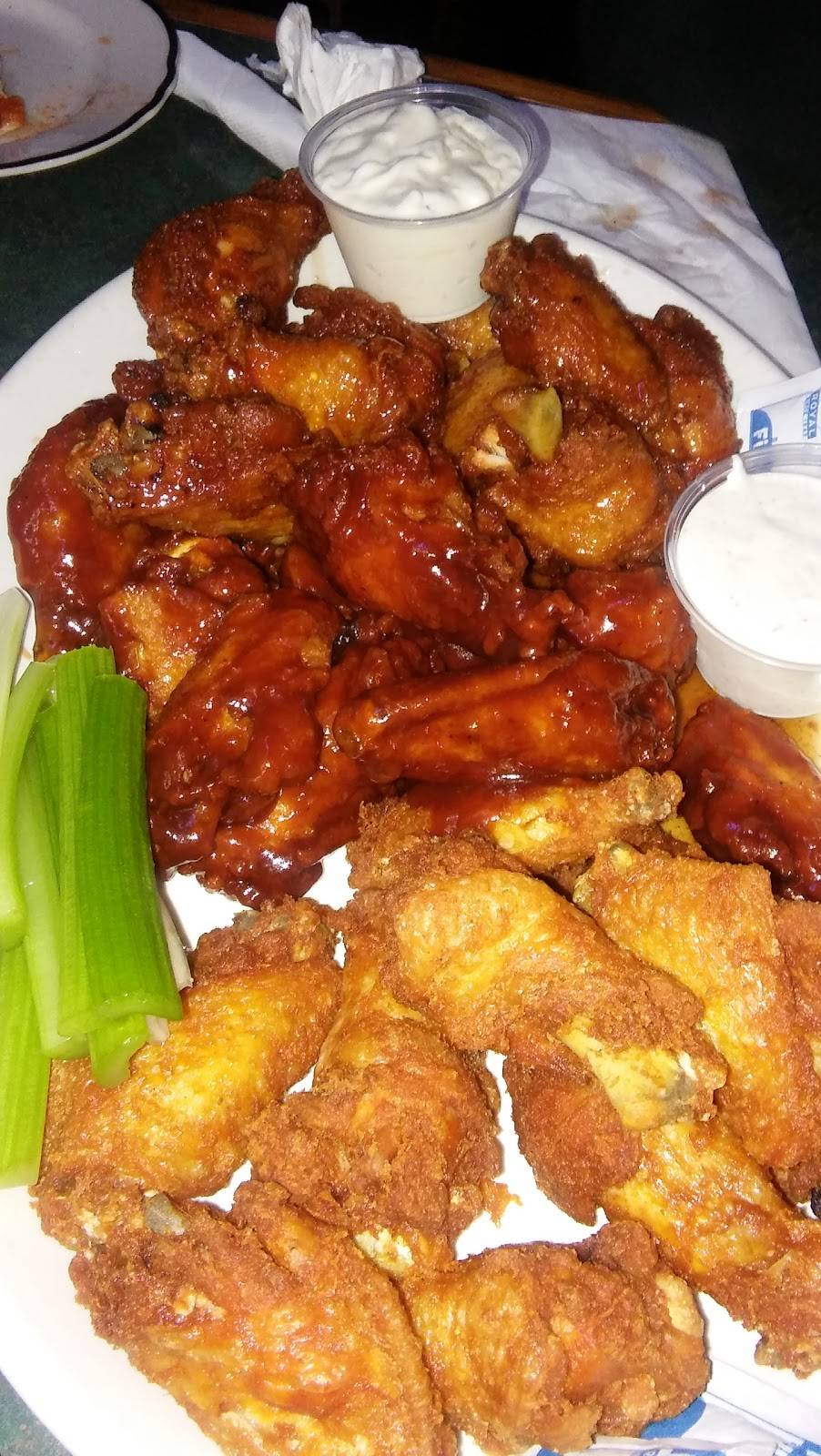 Pistol Petes Pizza and Grill | restaurant | 16755 W Lisbon Rd, Brookfield, WI 53005, USA | 2623736065 OR +1 262-373-6065