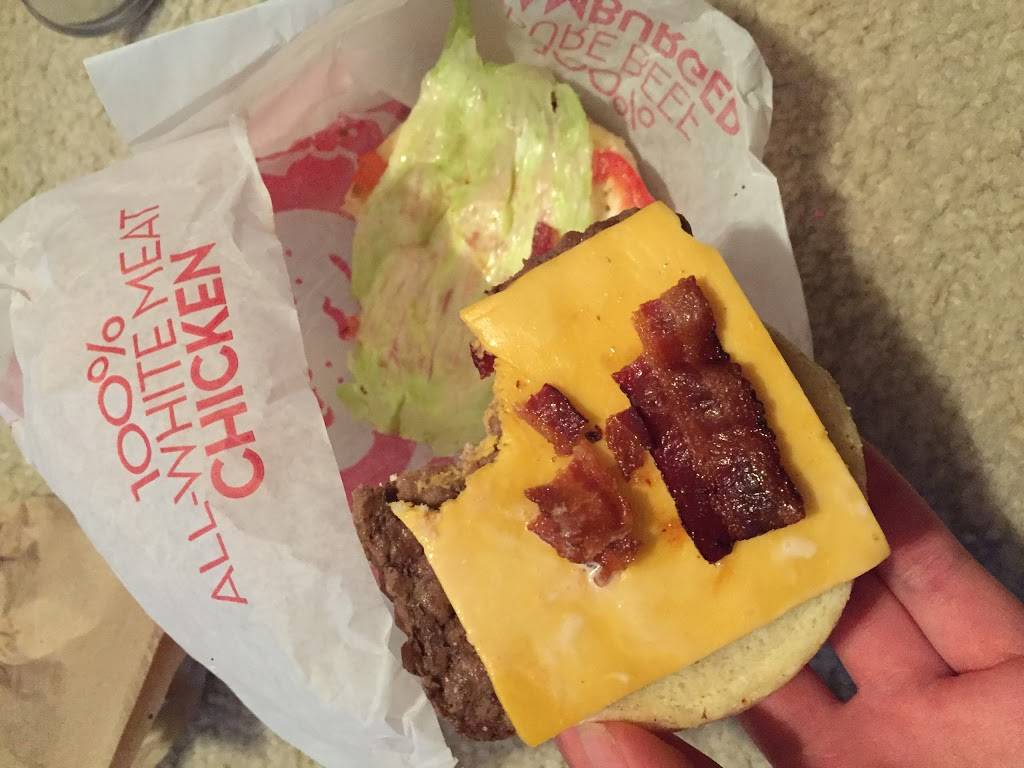 Wendys | restaurant | 3182 Peters Creek Pkwy, Winston-Salem, NC 27127, USA | 3367710120 OR +1 336-771-0120