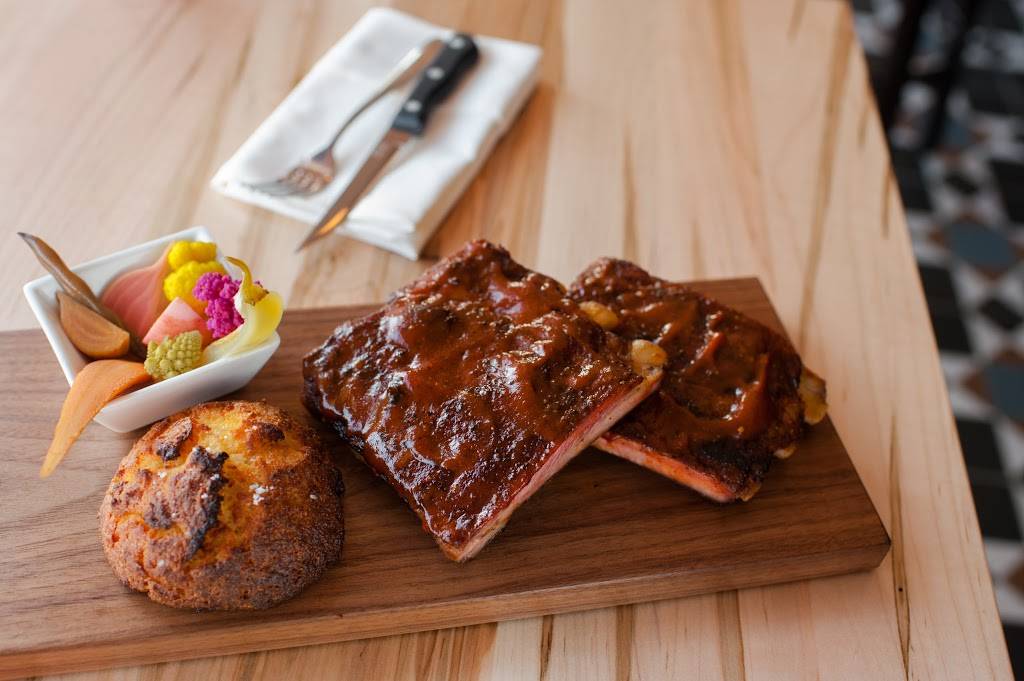 Woodlake Tavern | restaurant | 1431 Del Paso Blvd, Sacramento, CA 95815, USA | 9165140405 OR +1 916-514-0405