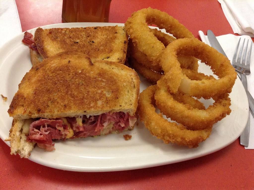 Friendlys | restaurant | 103 Talcottville Rd, Vernon, CT 06066, USA | 8608719347 OR +1 860-871-9347