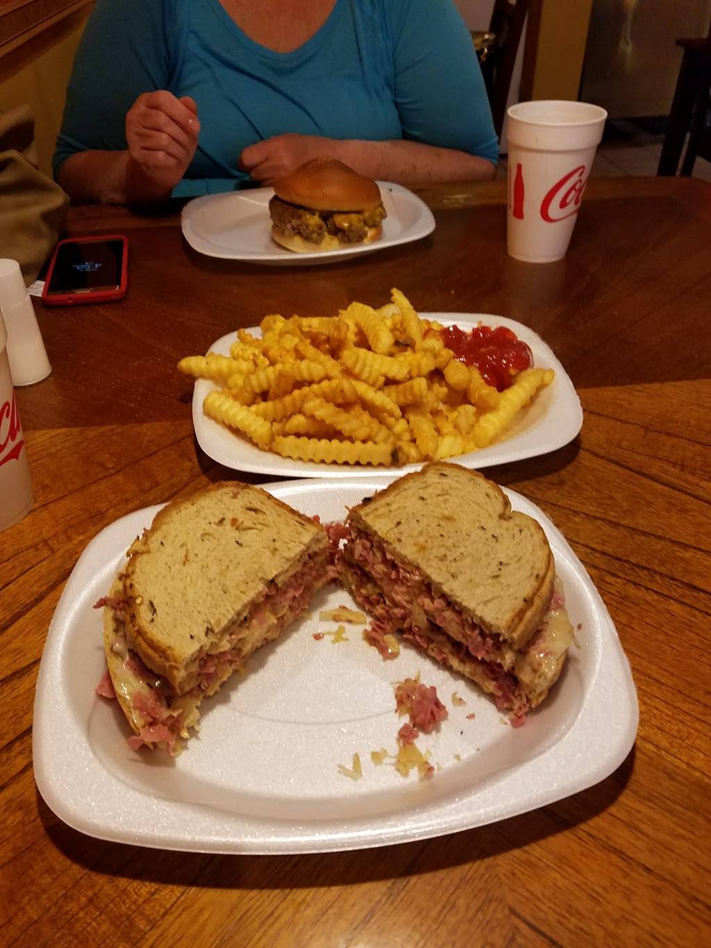 Jumbo & Delicious | restaurant | 110 Imperial Blvd, Hendersonville, TN 37075, USA | 6154475061 OR +1 615-447-5061