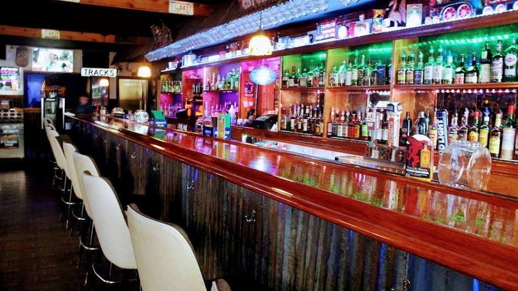 The Rotten Apple Saloon | restaurant | 301 E 4th Corso, Nebraska City, NE 68410, USA | 4027135225 OR +1 402-713-5225