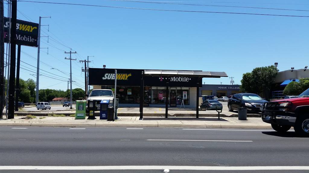 Subway Restaurants | restaurant | 6010 Ingram Rd #102, San Antonio, TX 78238, USA | 2105200014 OR +1 210-520-0014