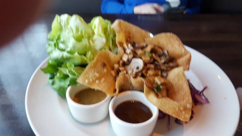 Yard House | restaurant | 300 Santana Row Suite 101, San Jose, CA 95128, USA | 4082419273 OR +1 408-241-9273