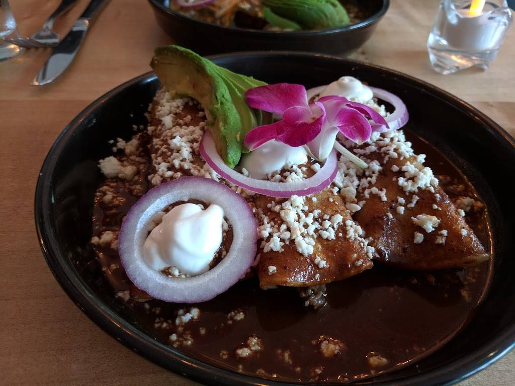 Spanglish NYC | restaurant | 4004 Bell Blvd, Bayside, NY 11361, USA | 7183018270 OR +1 718-301-8270