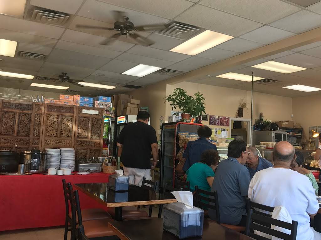 Manila Fiesta Restaurant | restaurant | 1310 W Lake St, Roselle, IL 60172, USA | 6303516500 OR +1 630-351-6500